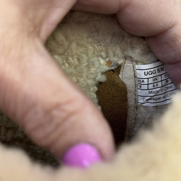 Women’s UGG classic camel leather short boots/booties. Size 8. EUC. - Picture 6 of 6